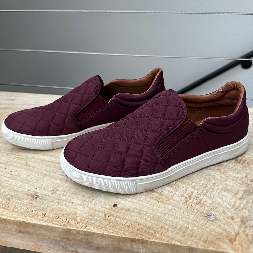 Steve Madden Burgundy Quilted Slip-On Sneakers | Size 9 - Picture 4 of 7